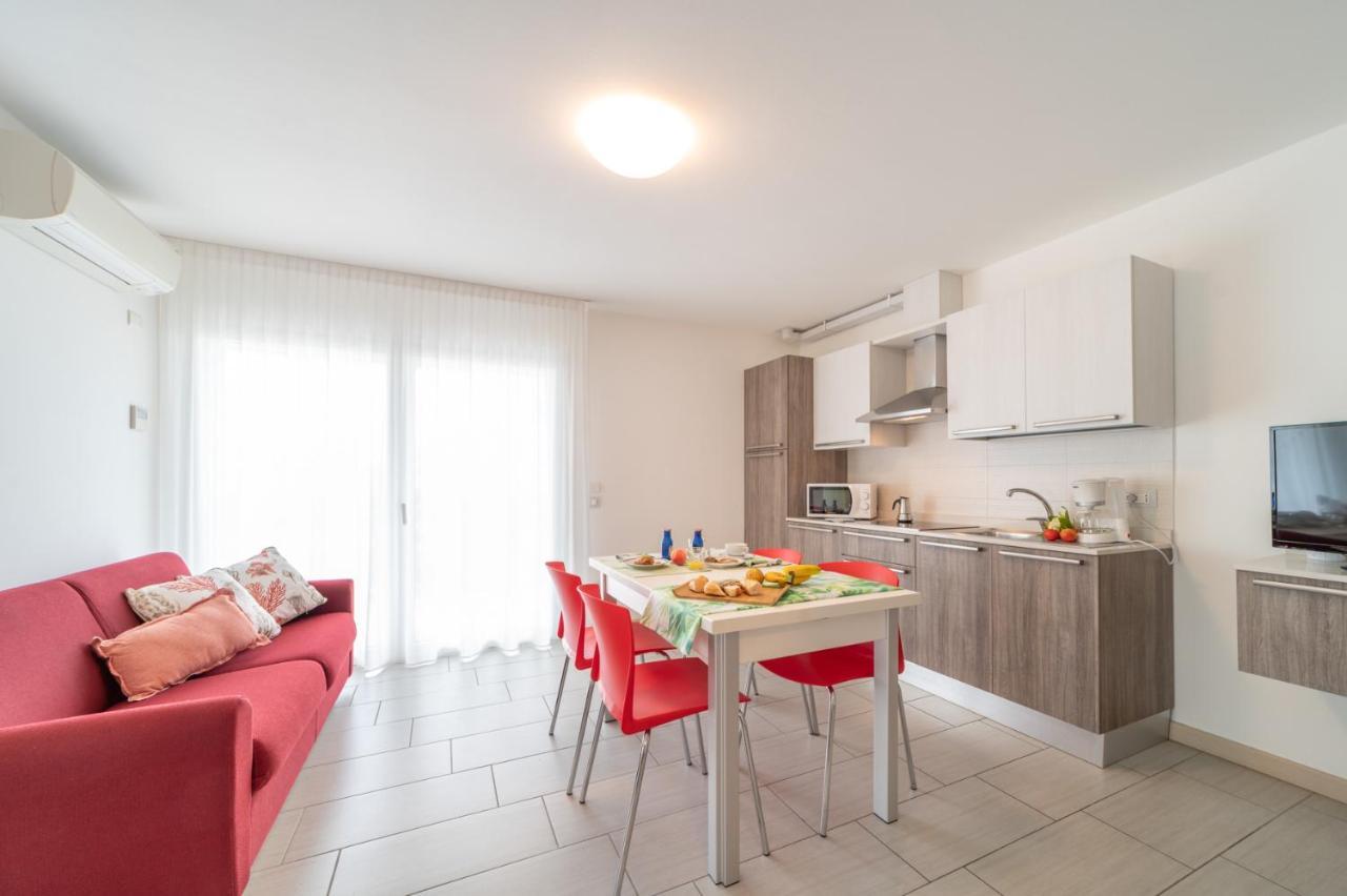 Residenza Monica Apartamento Lignano Sabbiadoro Exterior foto